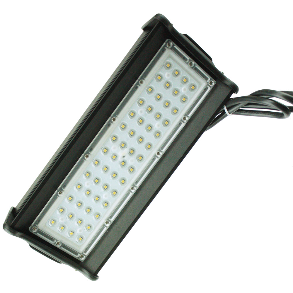 APEX-01-50W-UNV-50K90